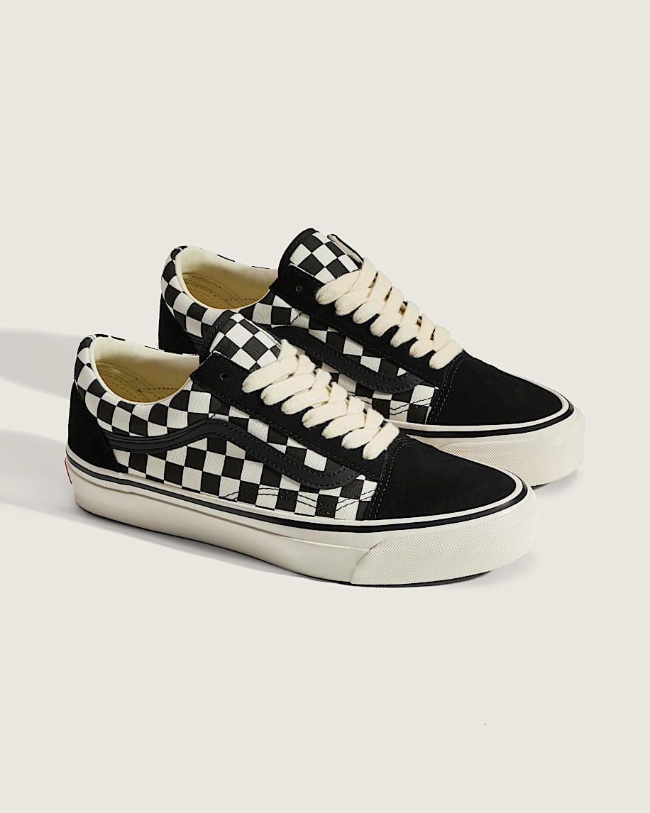 Premium Old Skool Checkerboard Shoe VANS Black  White ALT4