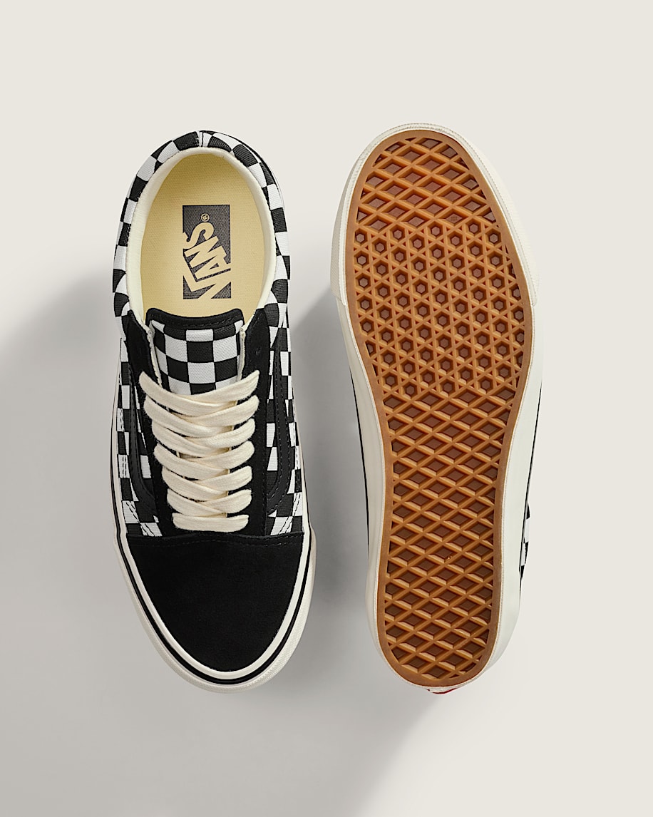Premium Old Skool Checkerboard Shoe VANS Black  White ALT5