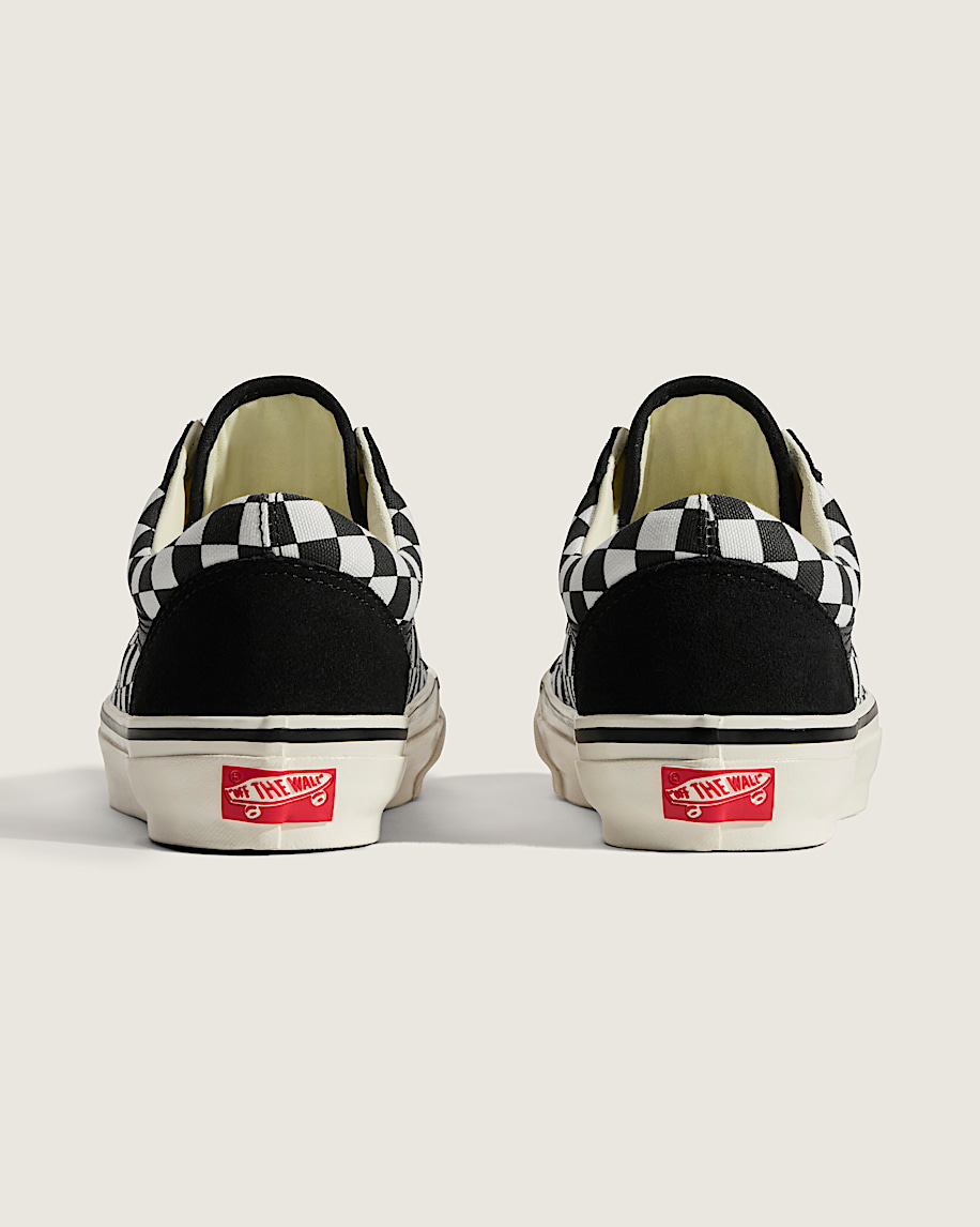 Premium Old Skool Checkerboard Shoe VANS Black  White ALT7