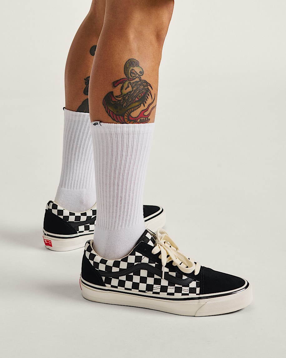 Premium Old Skool Checkerboard Shoe VANS Black  White ALT6