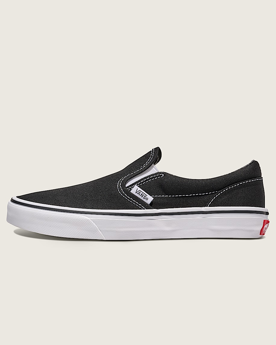 Big Kids Classic SlipOn Shoe VANS Black HERO