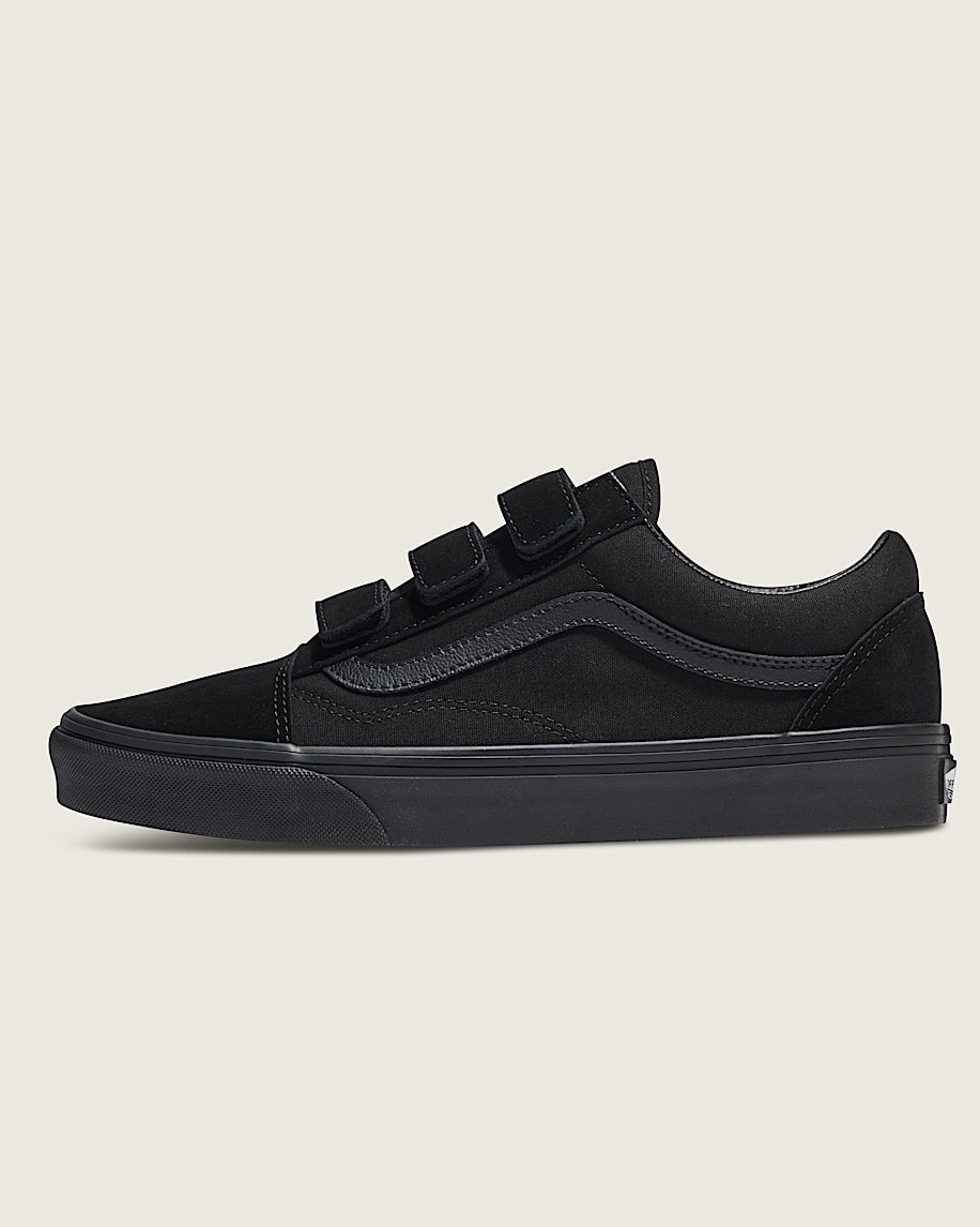 Old Skool V Shoe VANS Triple Black HERO