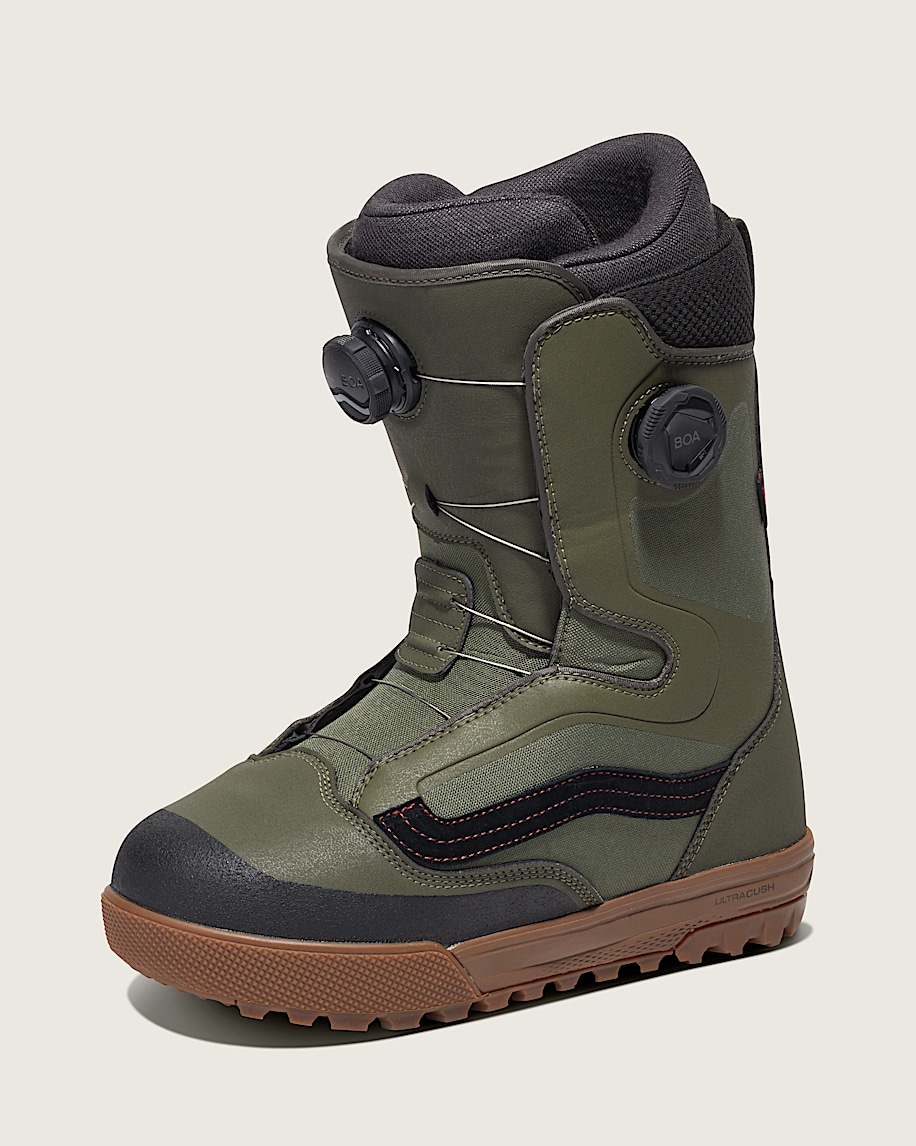 Aura Pro Snowboard Boot in Green / Gum | Vans