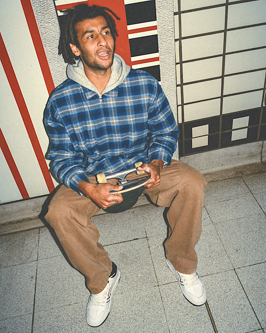 Upland Shoe VANS White  Black ALT4