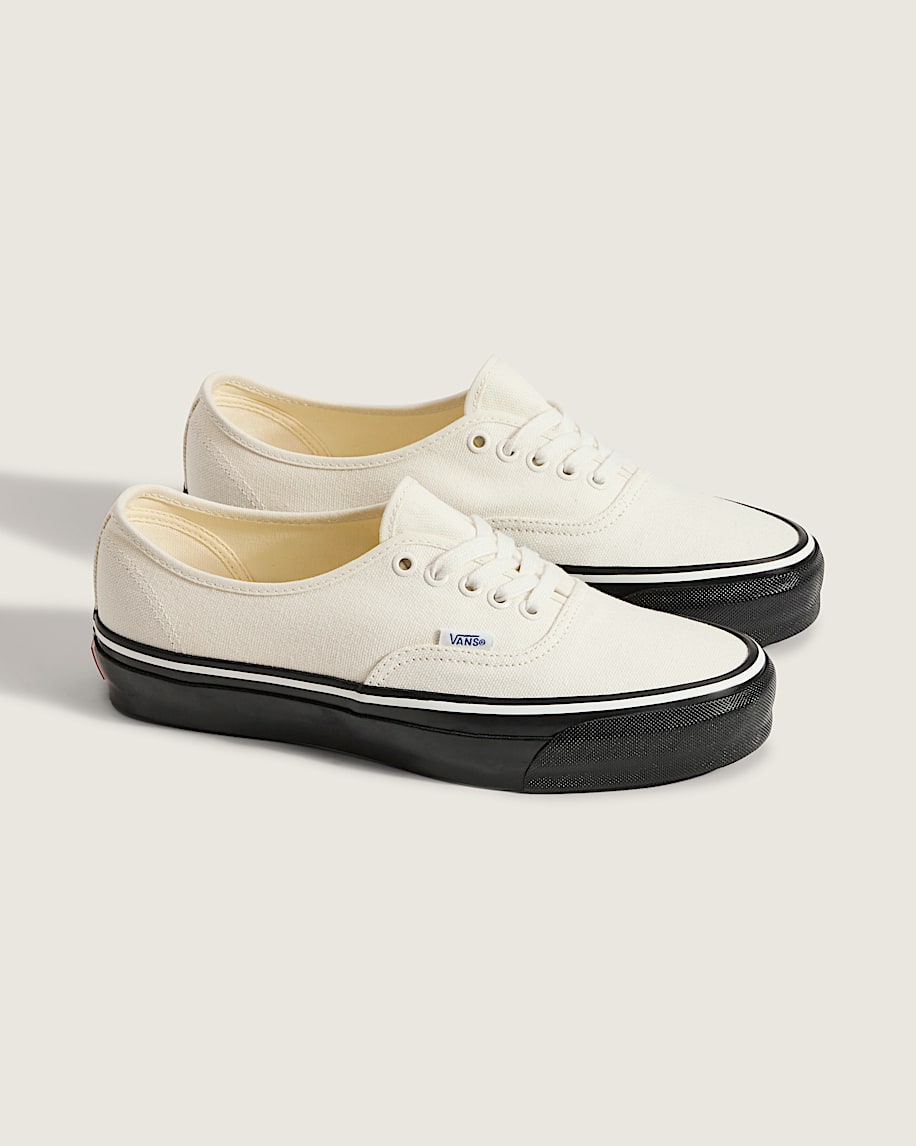 Premium Authentic Duck Canvas Shoe VANS White  Black ALT2