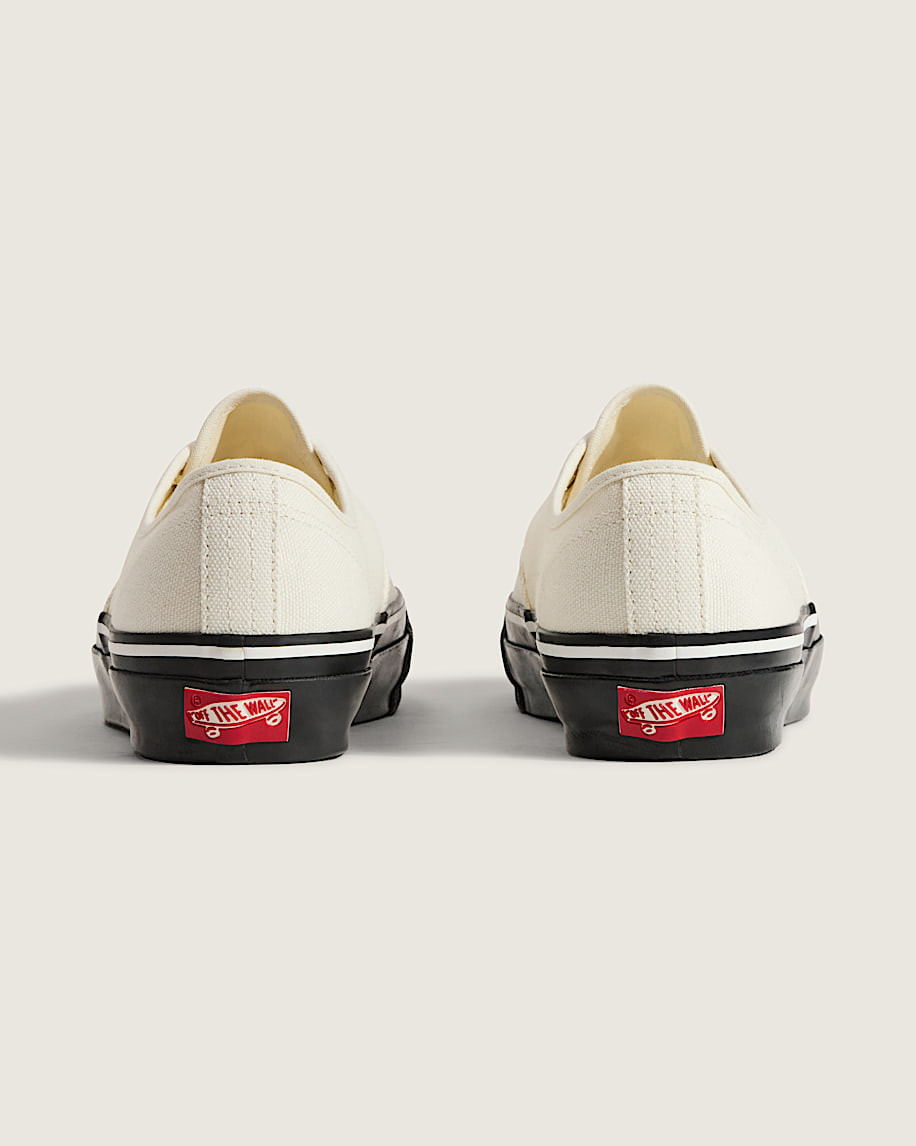 Premium Authentic Duck Canvas Shoe VANS White  Black ALT4