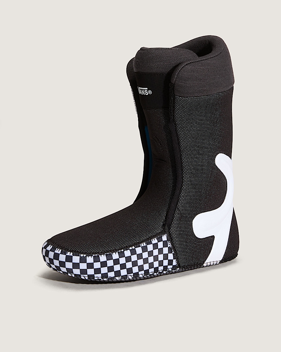Aura Pro Snowboard Boot in Black / White | Vans
