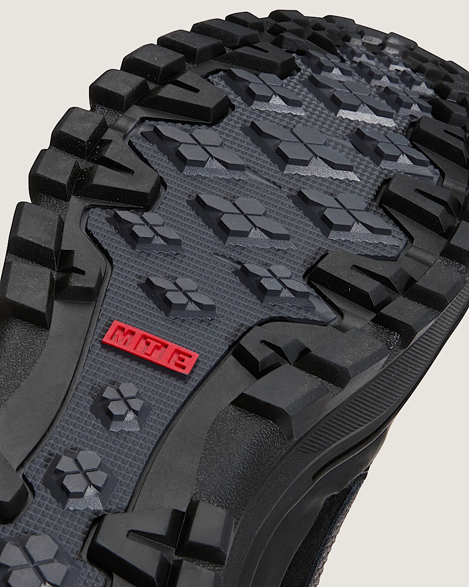 Sk8-Hi GORE-TEX Insulated Shoe - 6