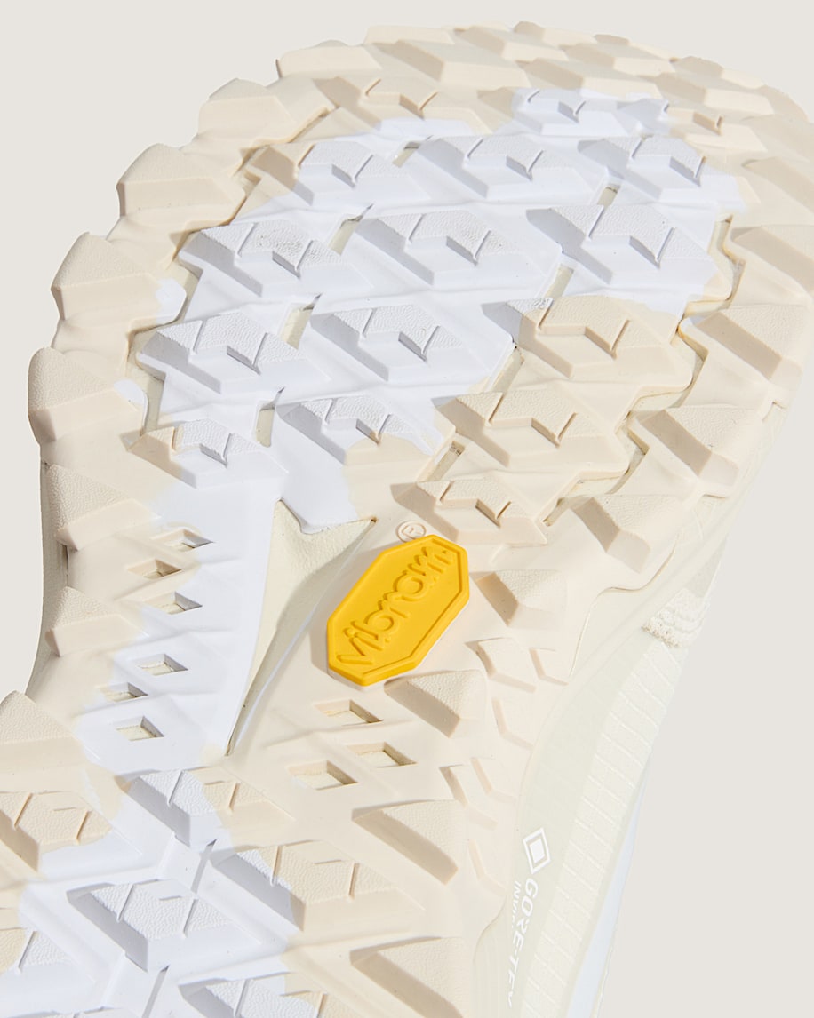 Crosspath XC GORETEX Shoe VANS White ALT6