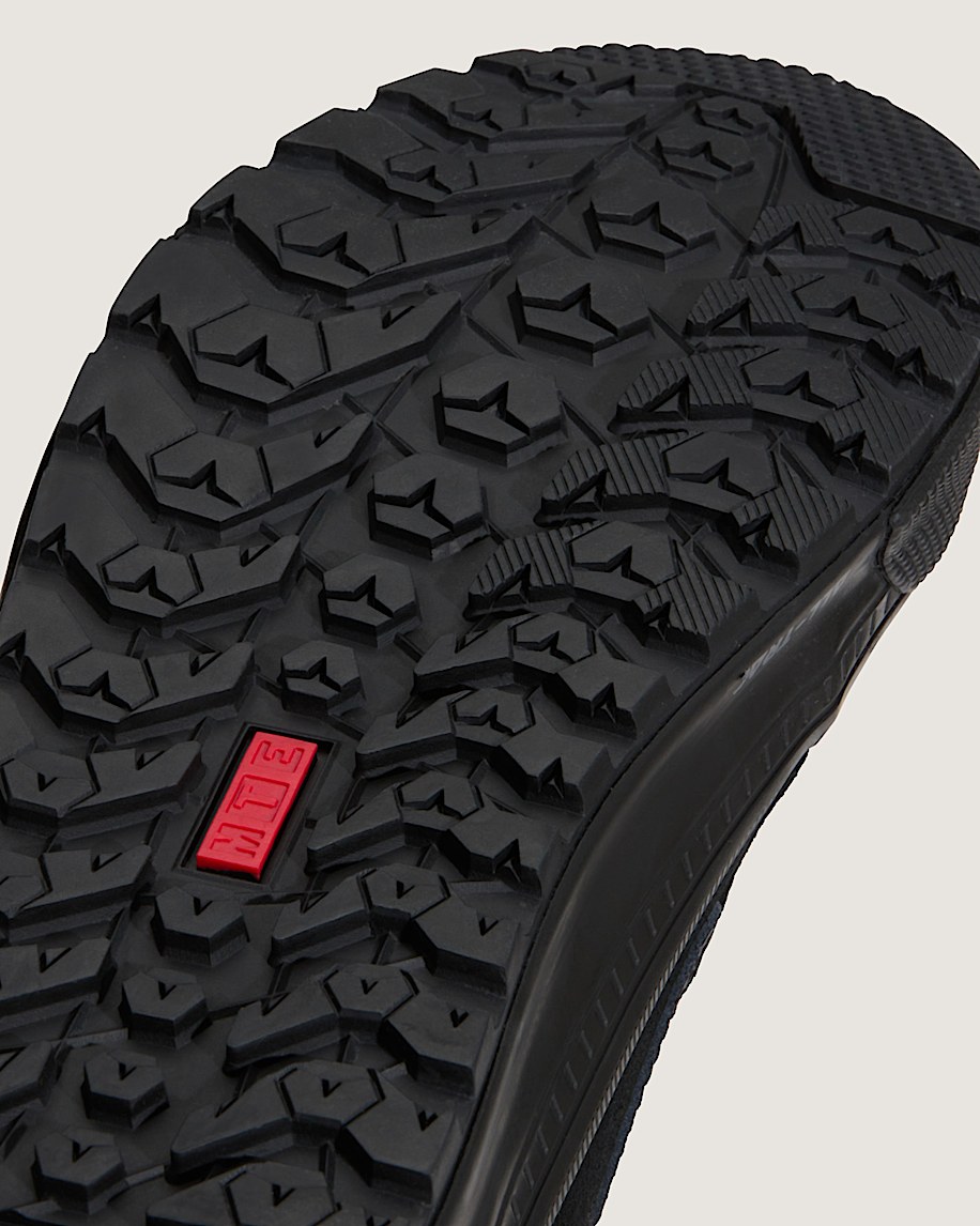 Sk8-Hi Waterproof Insulated Shoe - 6