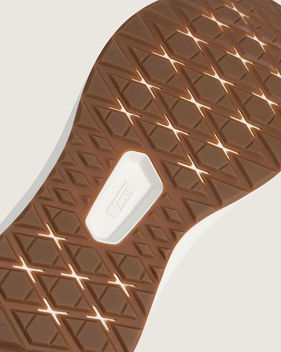 UltraRange 20 Shoe VANS Bordeaux Red  Marshmallow White ALT4