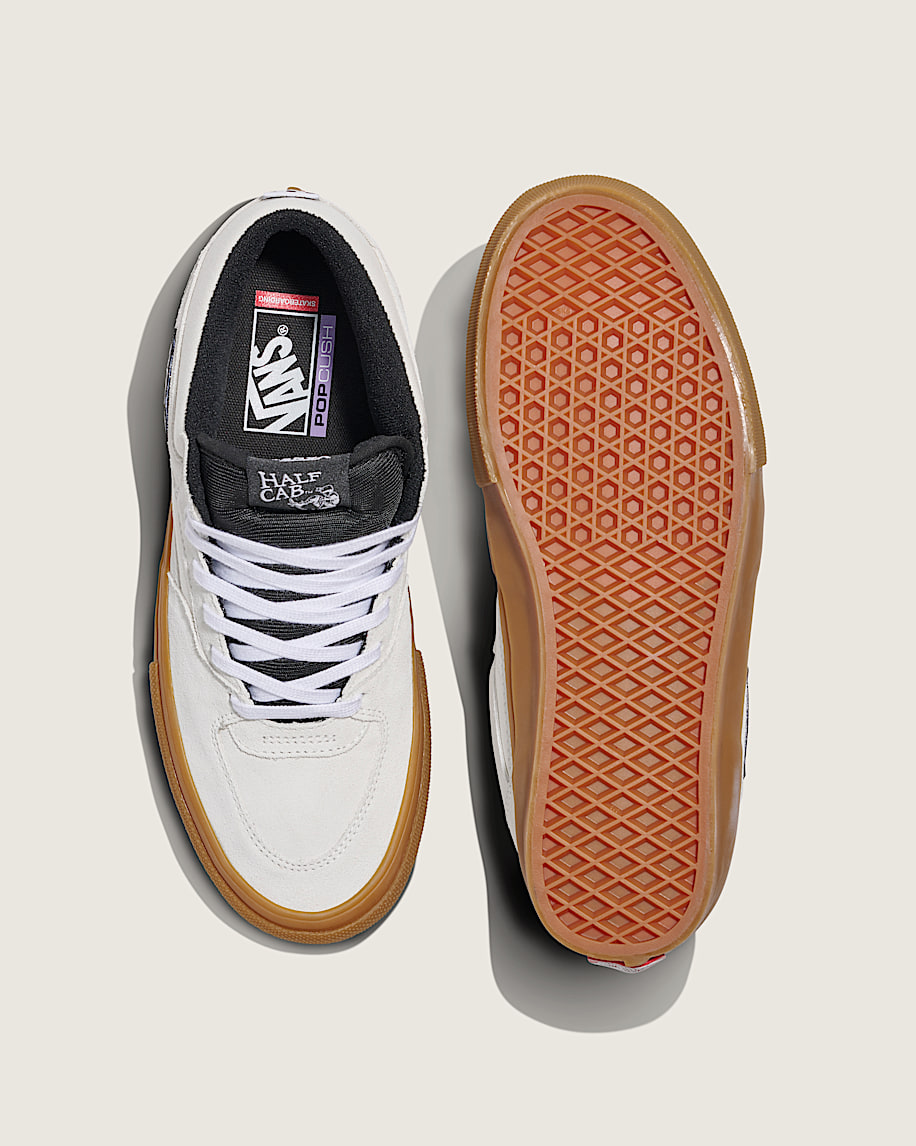 Skate Half Cab Shoe en Antique White / Gum | Vans CA
