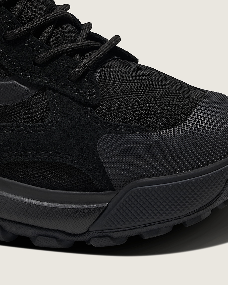 Crestline Waterproof Shoe VANS Black ALT5