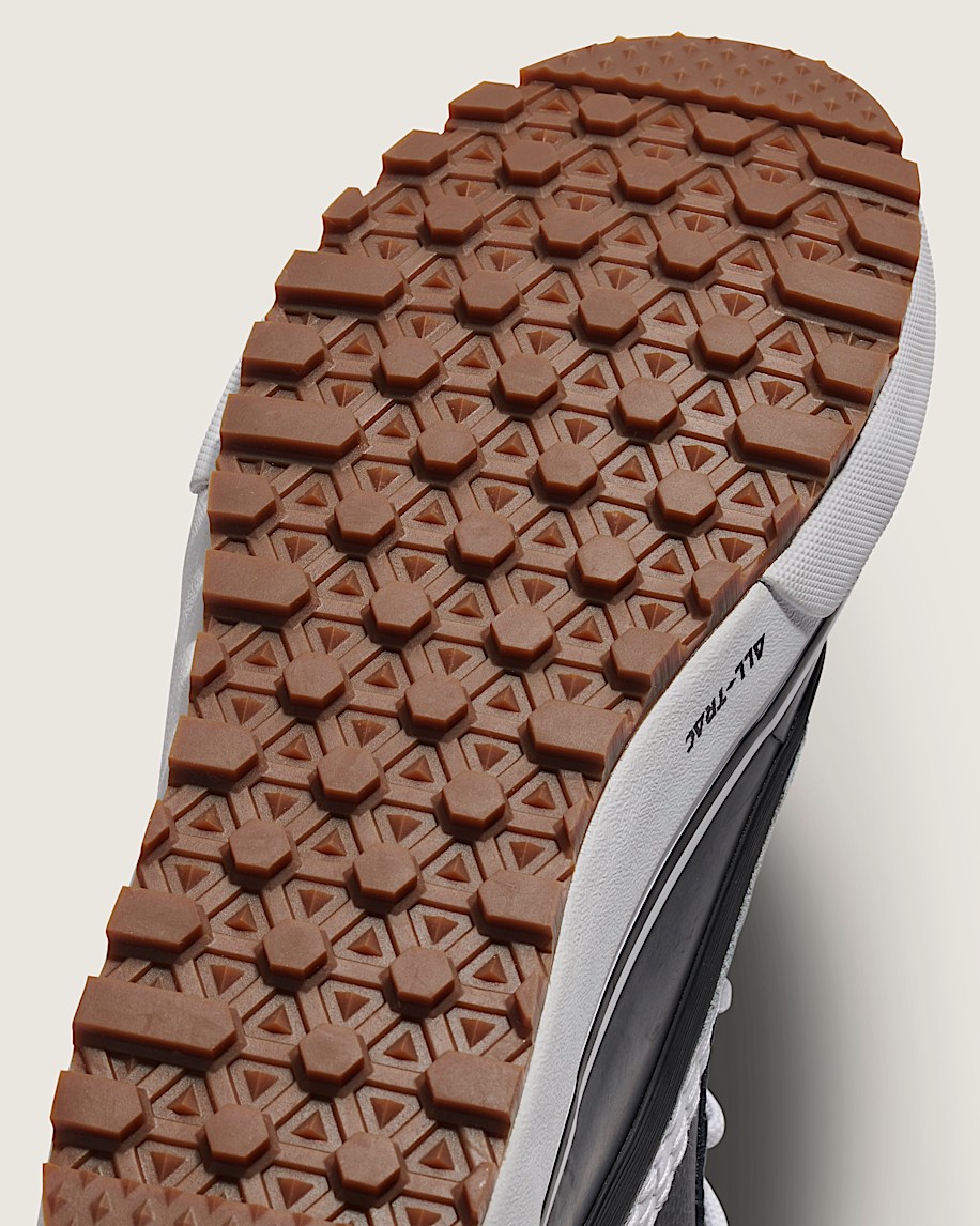 Standard Mid Waterproof Boot VANS Black ALT4