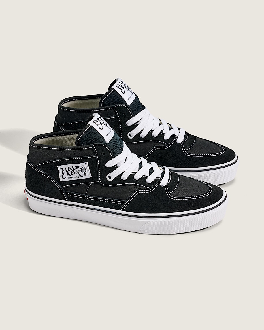 Half Cab Decon Shoe VANS Black  True White ALT1