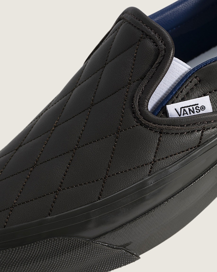 Premium Classic SlipOn Shoe VANS Faded Black ALT4