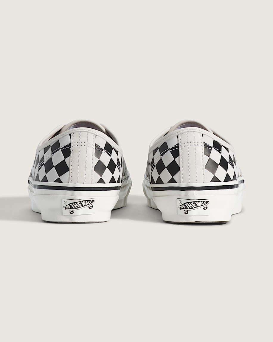 Premium Authentic Shoe in Checkerboard Black / White | Vans