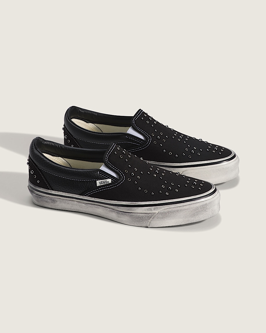 Premium Classic SlipOn Shoe VANS Blackout ALT1