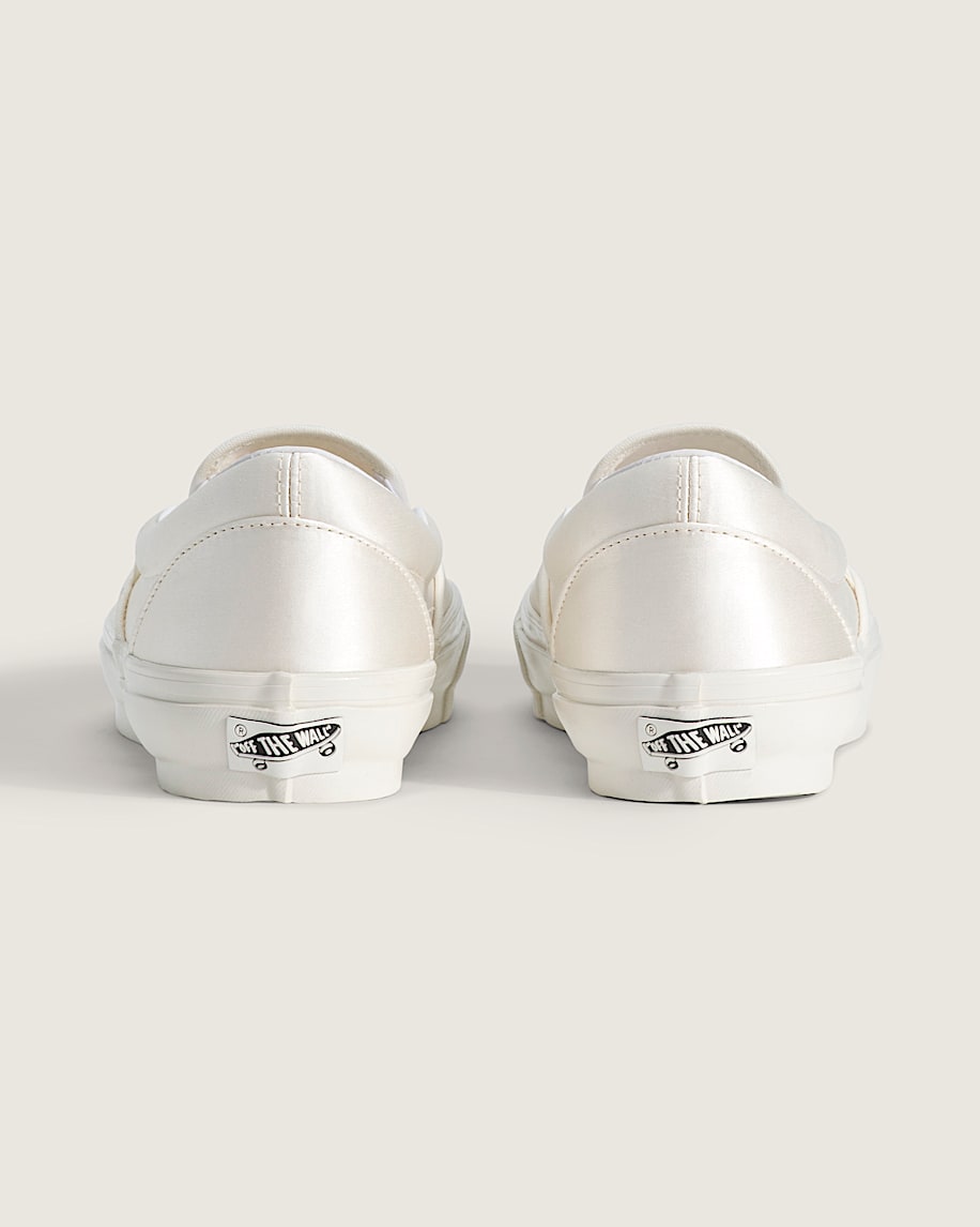 Premium Classic SlipOn Shoe VANS Egret White ALT3