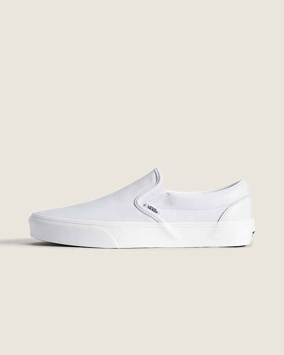 Classic SlipOn Shoe VANS True White HERO