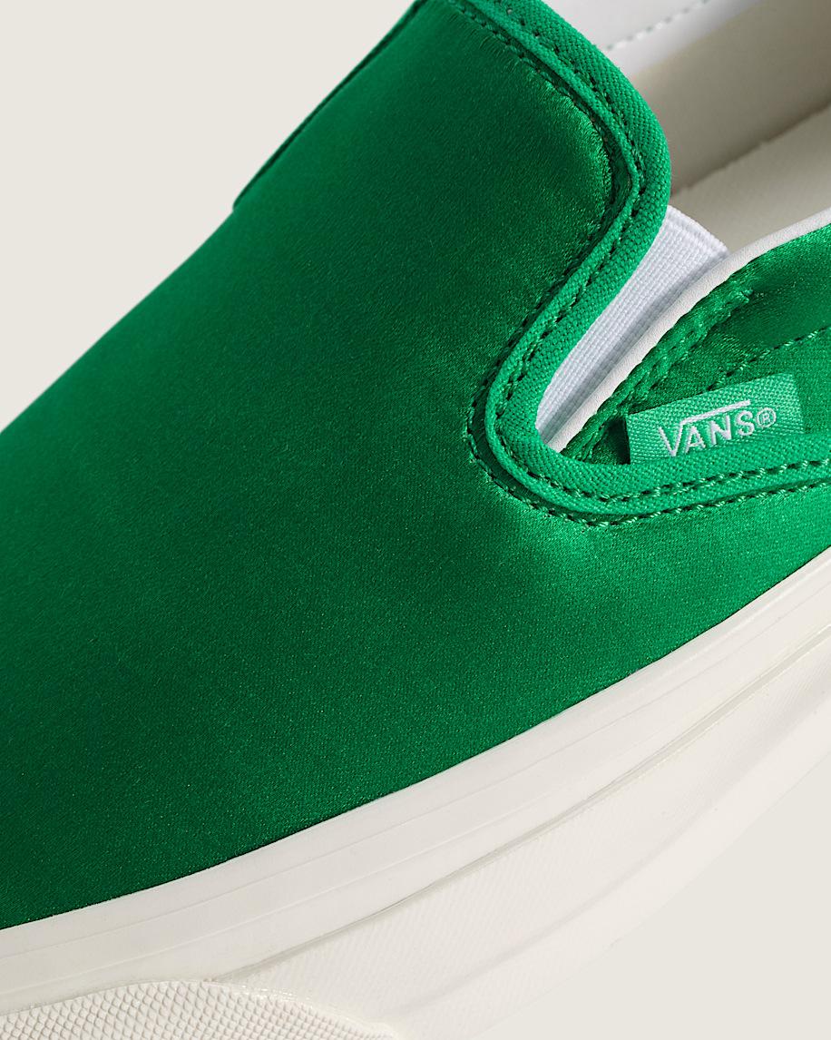 Premium Classic SlipOn Shoe VANS Vivid Verdant Green ALT4