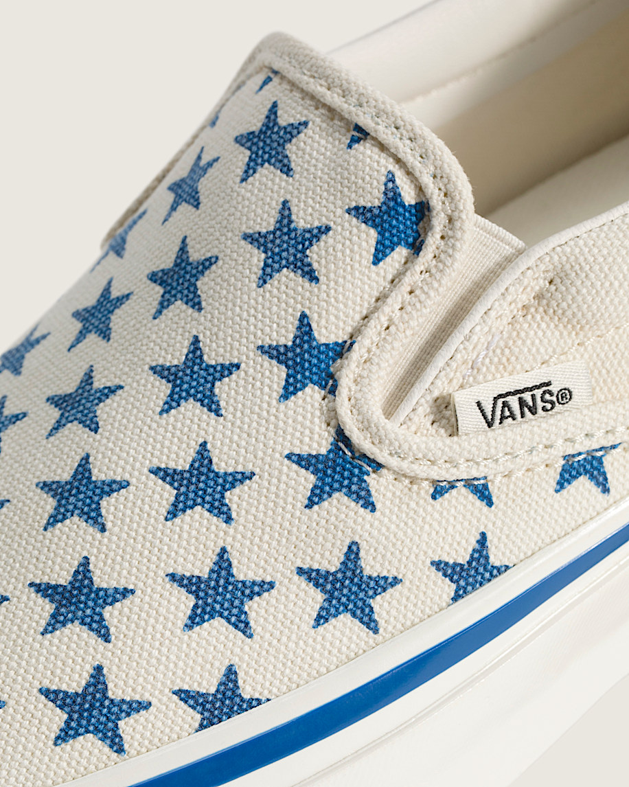 Premium Classic SlipOn Shoe VANS True Blue  Marshmallow White ALT4