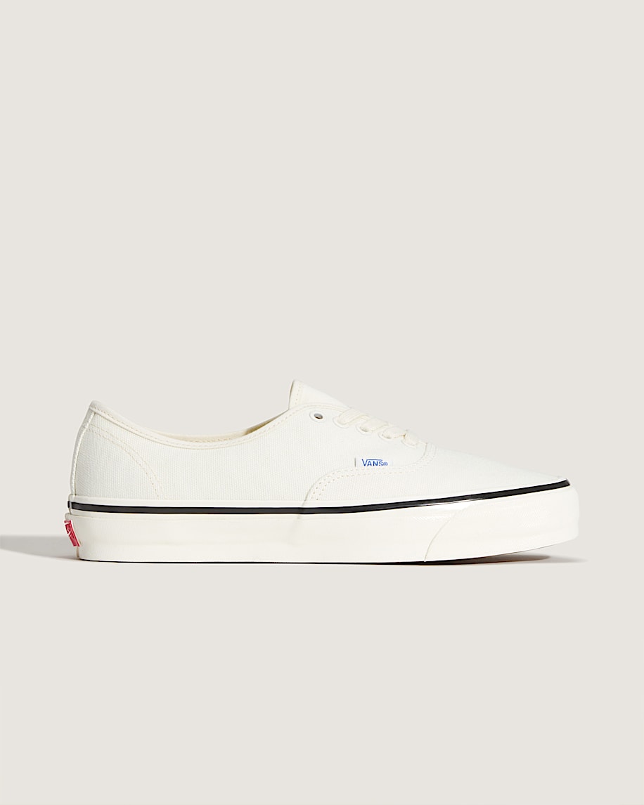 Premium Authentic Shoe en Marshmallow White | Vans CA