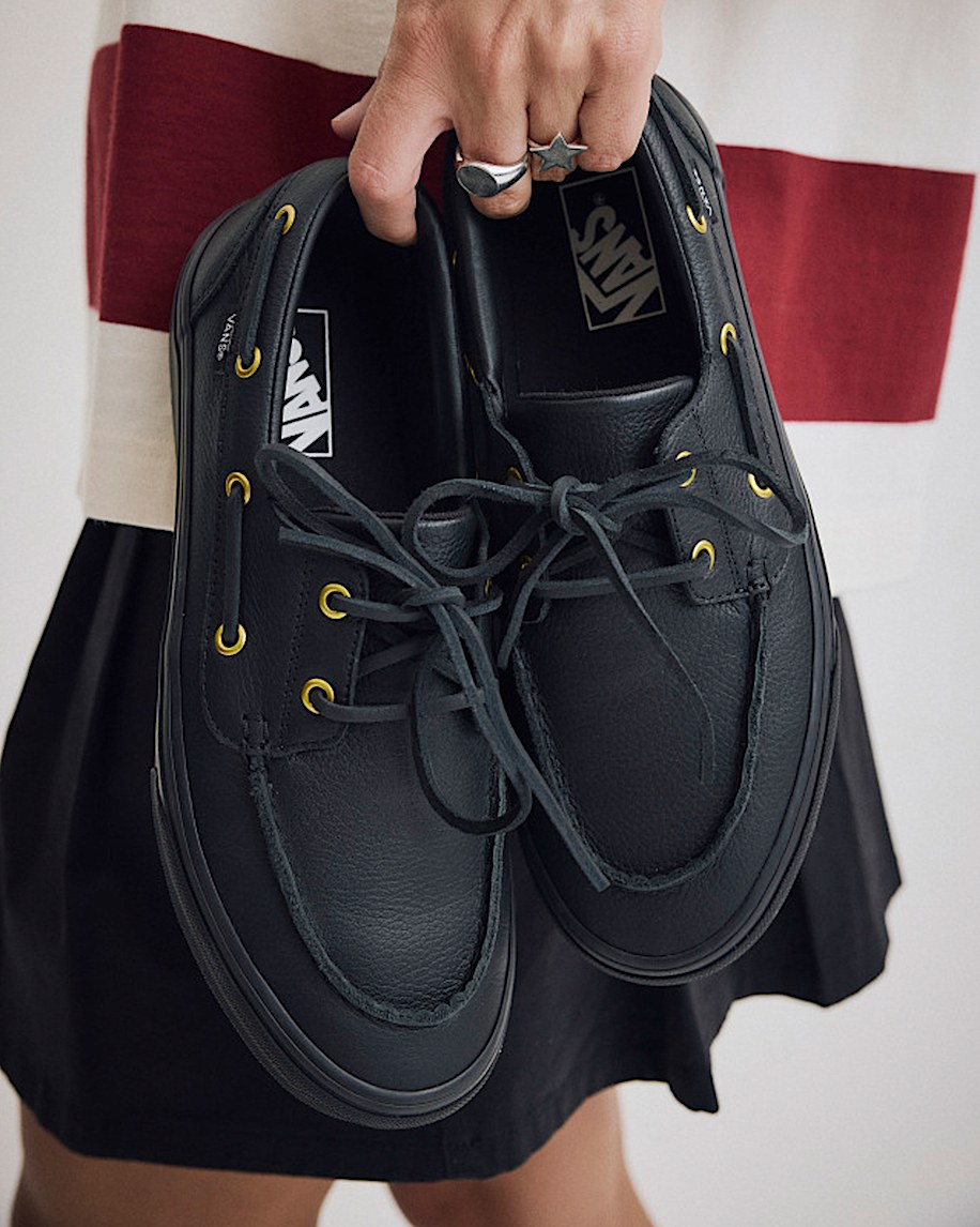 2-Eyelet Boat Shoe - 8