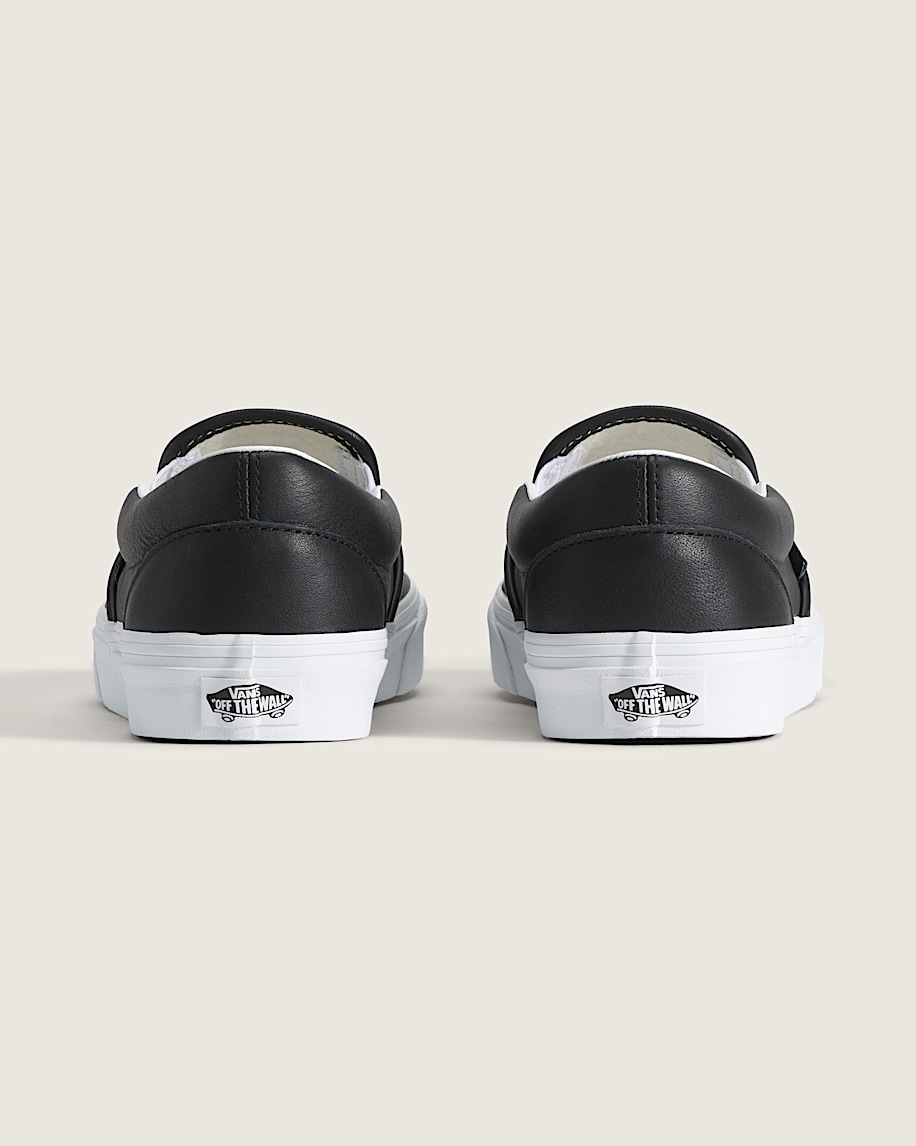 Classic SlipOn Shoe VANS Black  True White ALT3