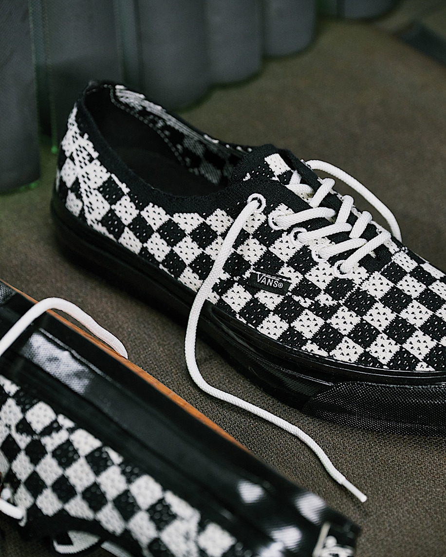 Premium Authentic Checkerboard Shoe VANS Checkerboard Black  Marshmallow White ALT6