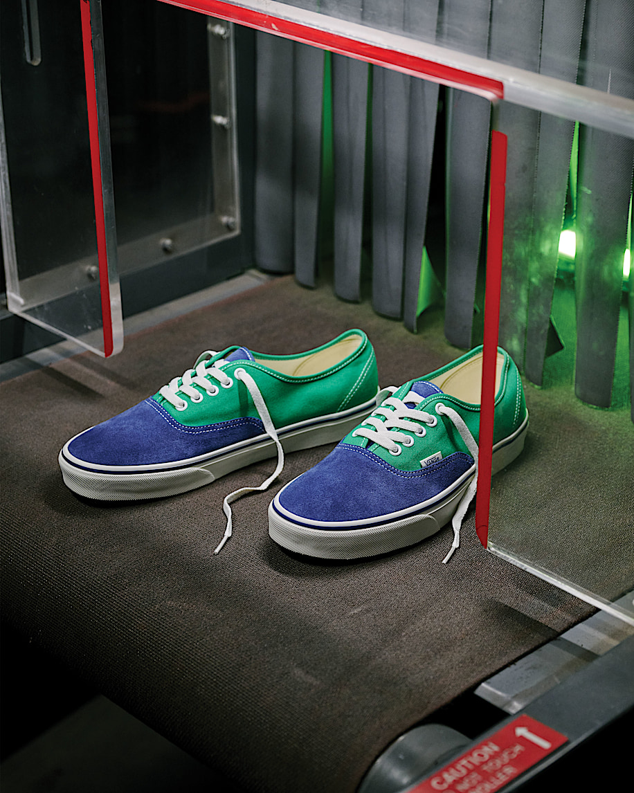 Authentic Shoe VANS Navy Blue ALT5