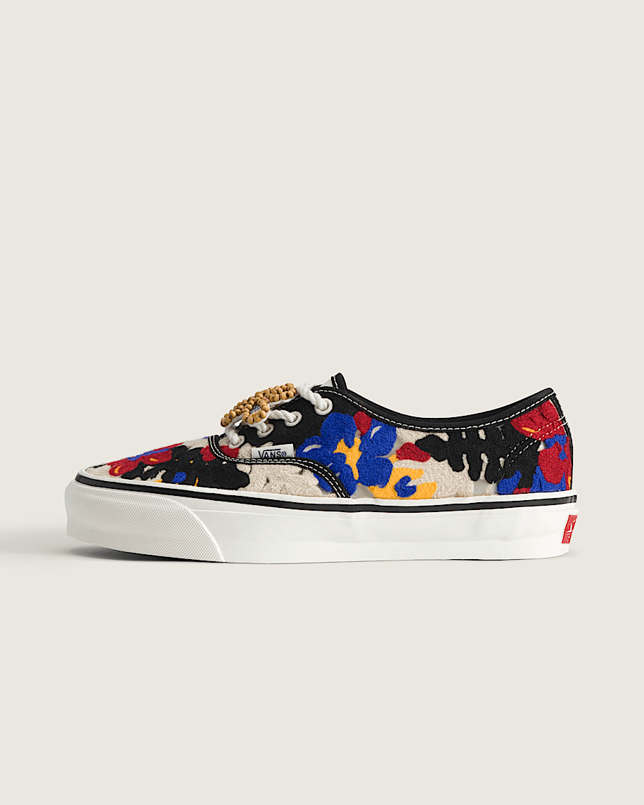 Premium Authentic Shoe VANS White  Red  Blue HERO