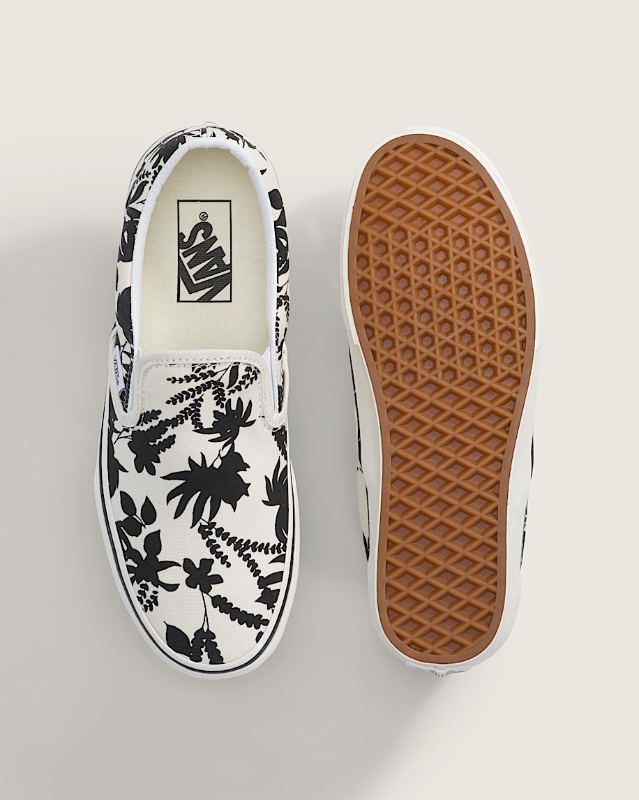 Classic SlipOn Shoe VANS Black ALT2