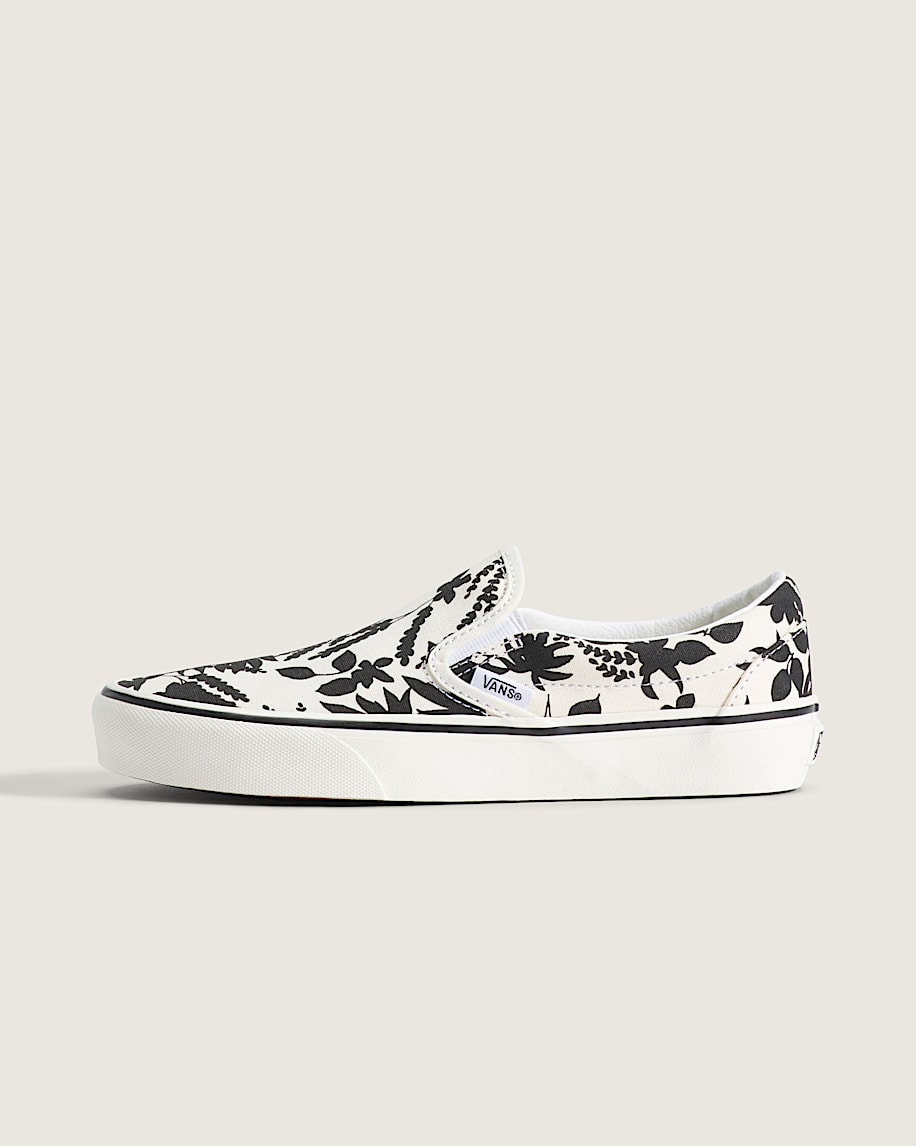 Classic SlipOn Shoe VANS Black HERO