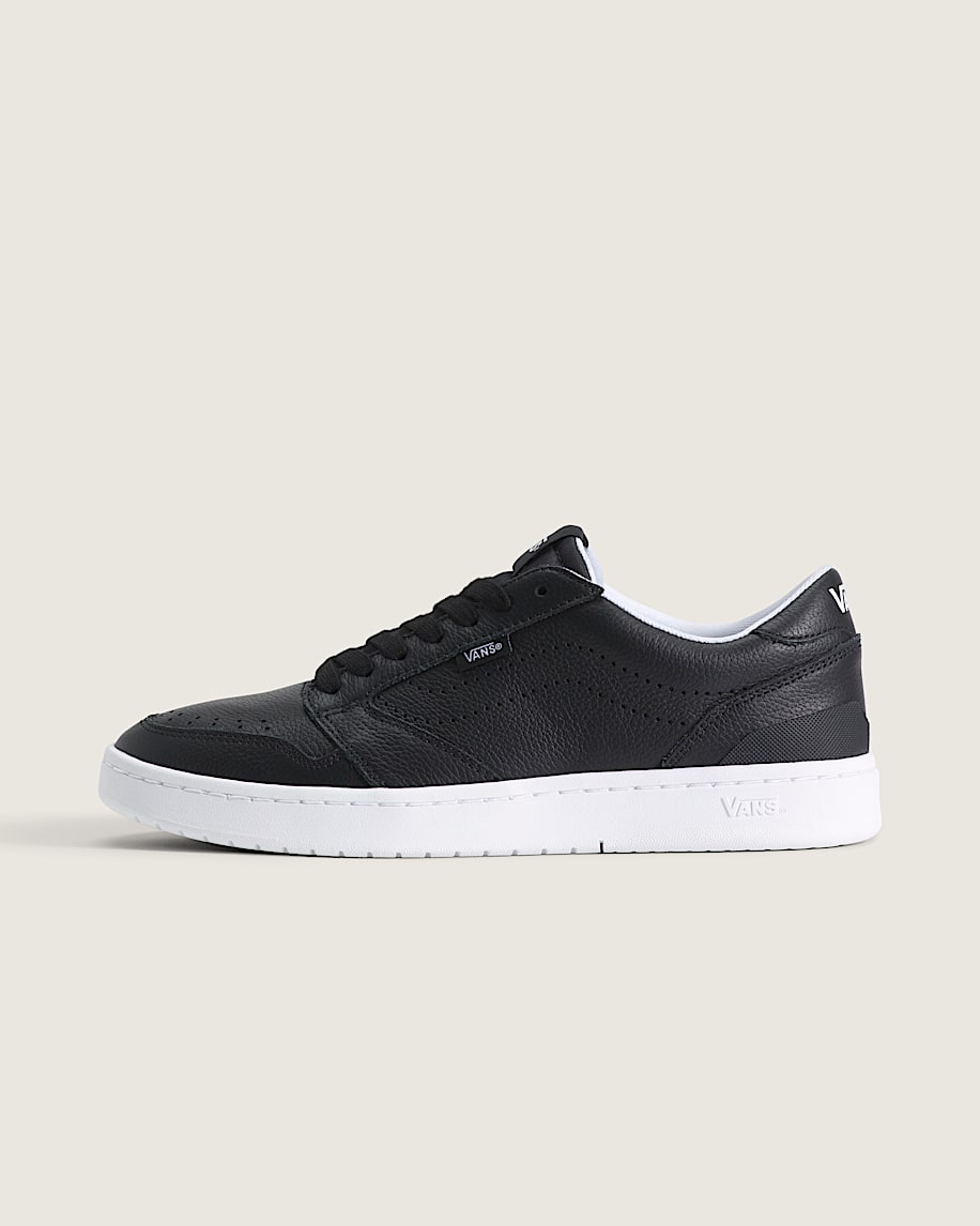 Court Low Shoe VANS Black HERO