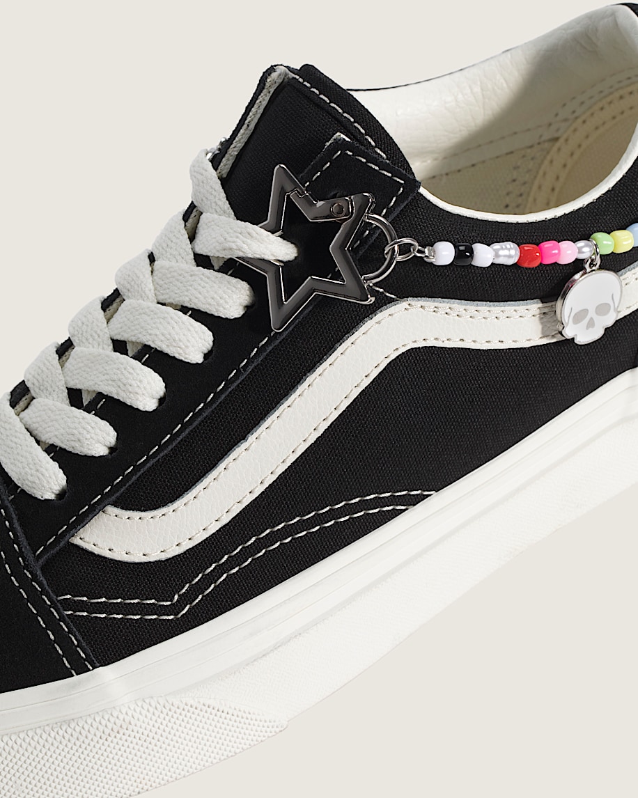 Big Kids Old Skool Shoe VANS Charms Black  Marshmallow ALT4