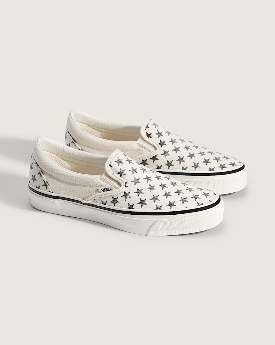 Premium Classic SlipOn Shoe VANS Marshmallow White  Black ALT1
