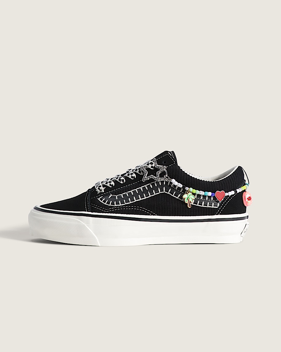 Premium Old Skool Shoe VANS Black  Marshmallow White HERO