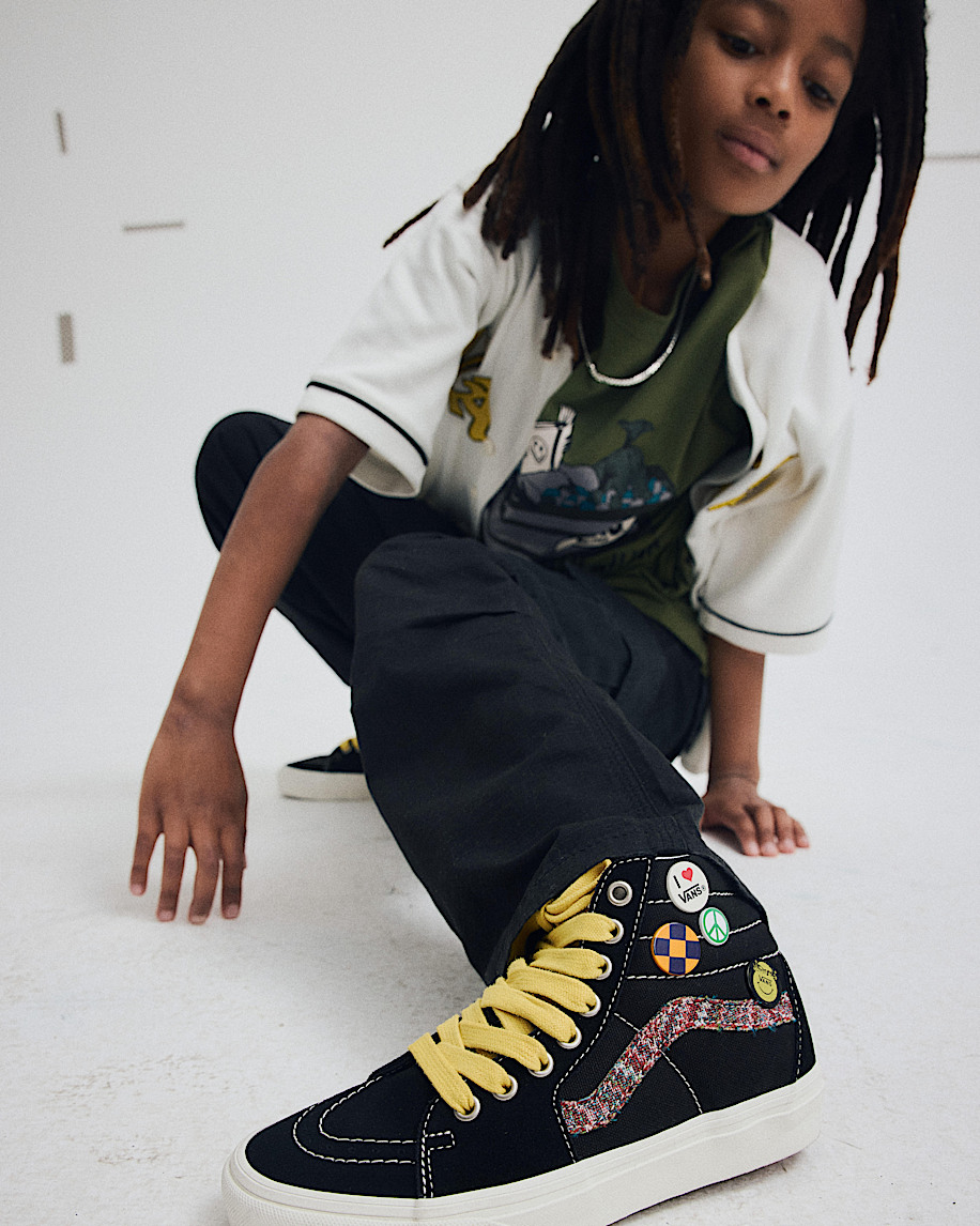 Big Kids Sk8Hi Shoe VANS Black  Marshmallow White ALT5