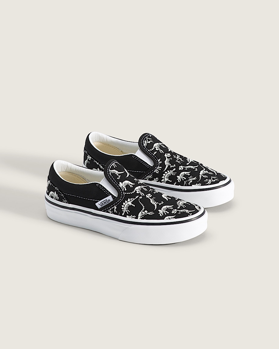 Little Kids Classic SlipOn Shoe VANS GlowintheDark  Black ALT1