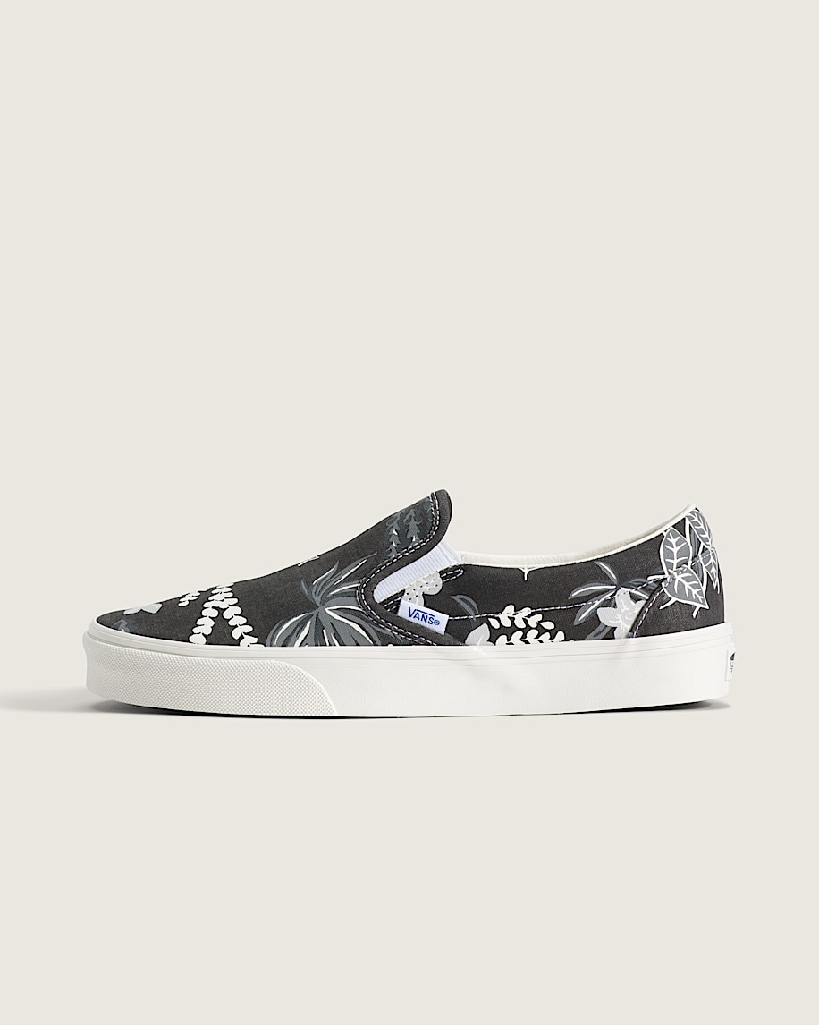 Classic SlipOn Shoe VANS Navy Blue HERO