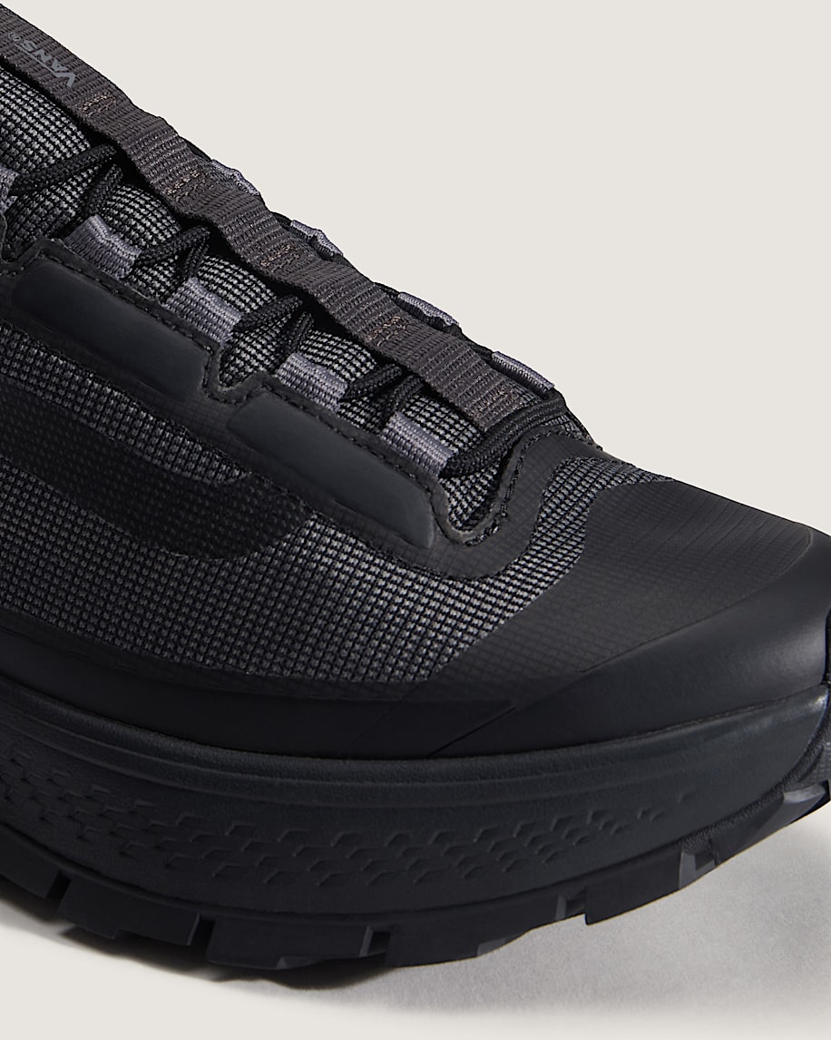 Trail 36 Shoe VANS Black ALT8
