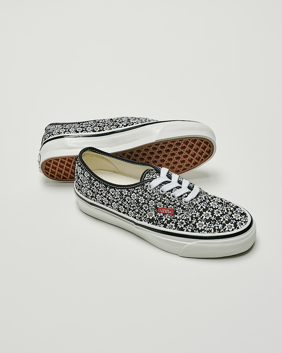 Premium Authentic Shoe VANS Black  White Black ALT4