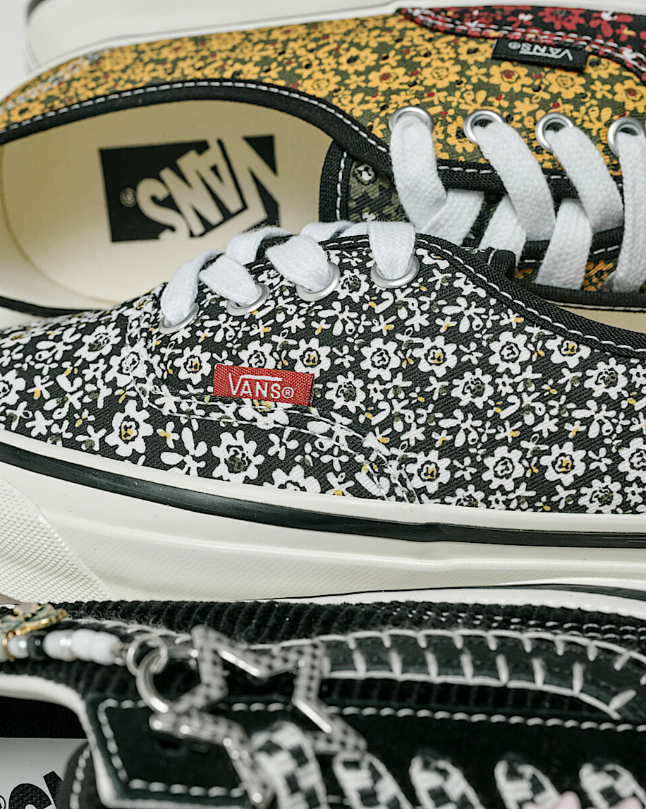 Premium Authentic Shoe VANS Black  White Black ALT6