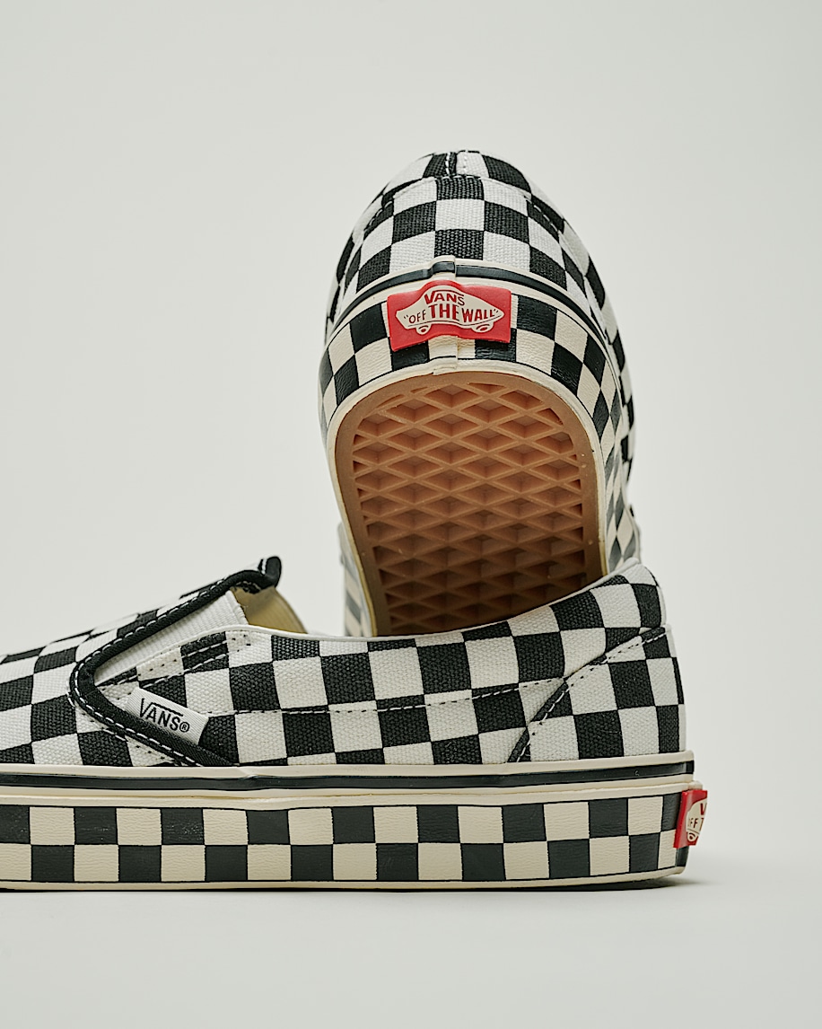Classic SlipOn Checkerboard Shoe VANS Checkerboard Black  Marshmallow White ALT4