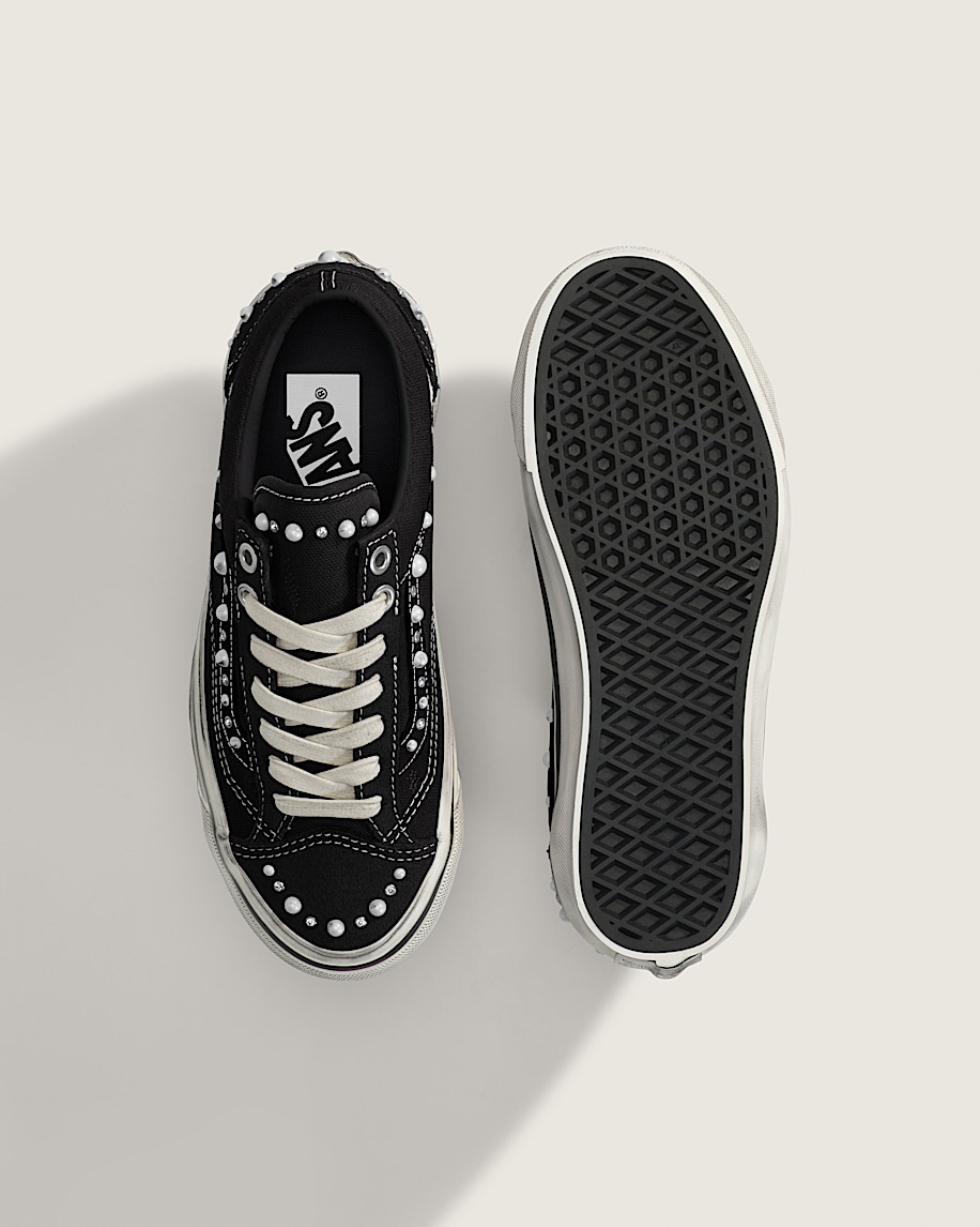 Big Kids Premium Old Skool 36 Shoe VANS Pearlized Black  Marshmallow White ALT2