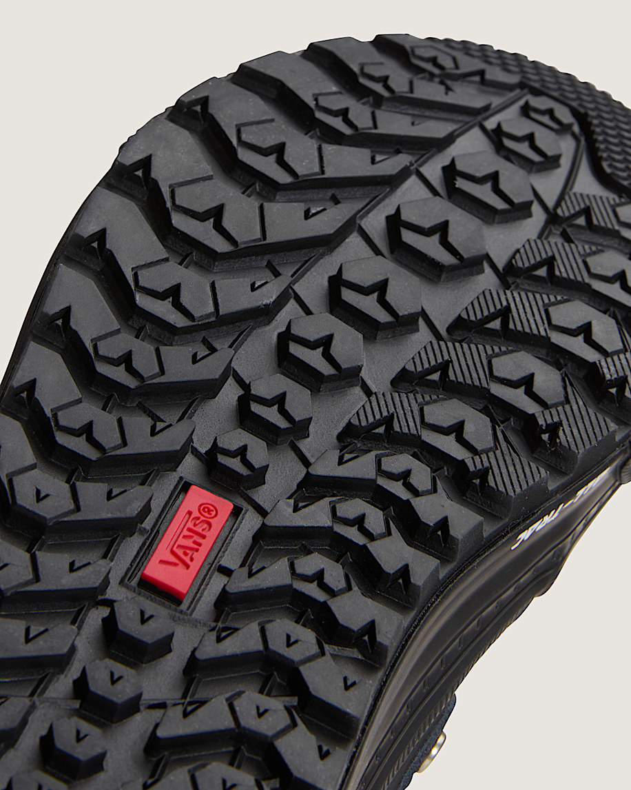 Sk8Hi Waterproof Insulated Shoe VANS Black ALT4