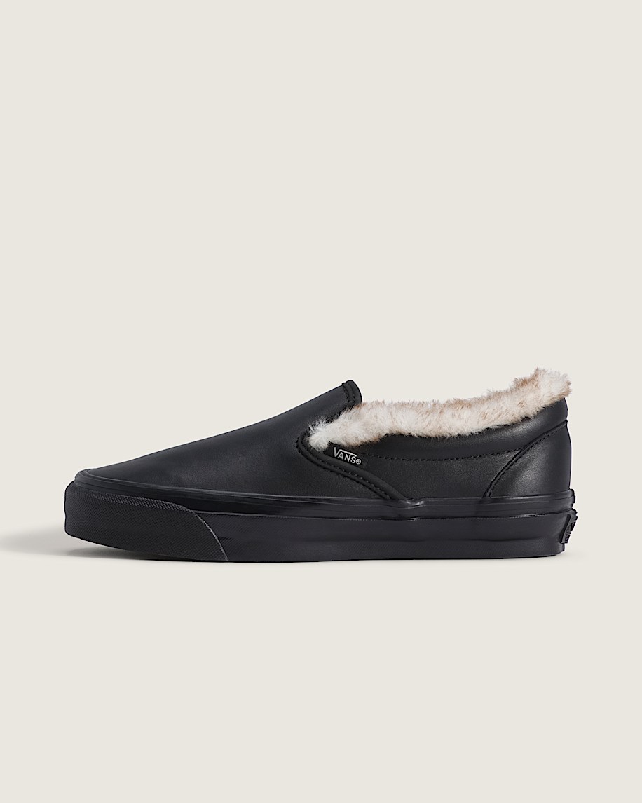 Premium Classic SlipOn Shoe VANS Black HERO
