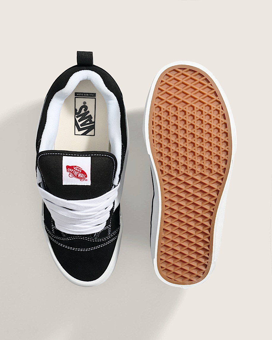 Knu Skool Shoe VANS Black  True White ALT2