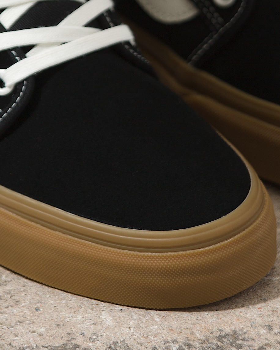 Chukka Low Sidestripe Shoe